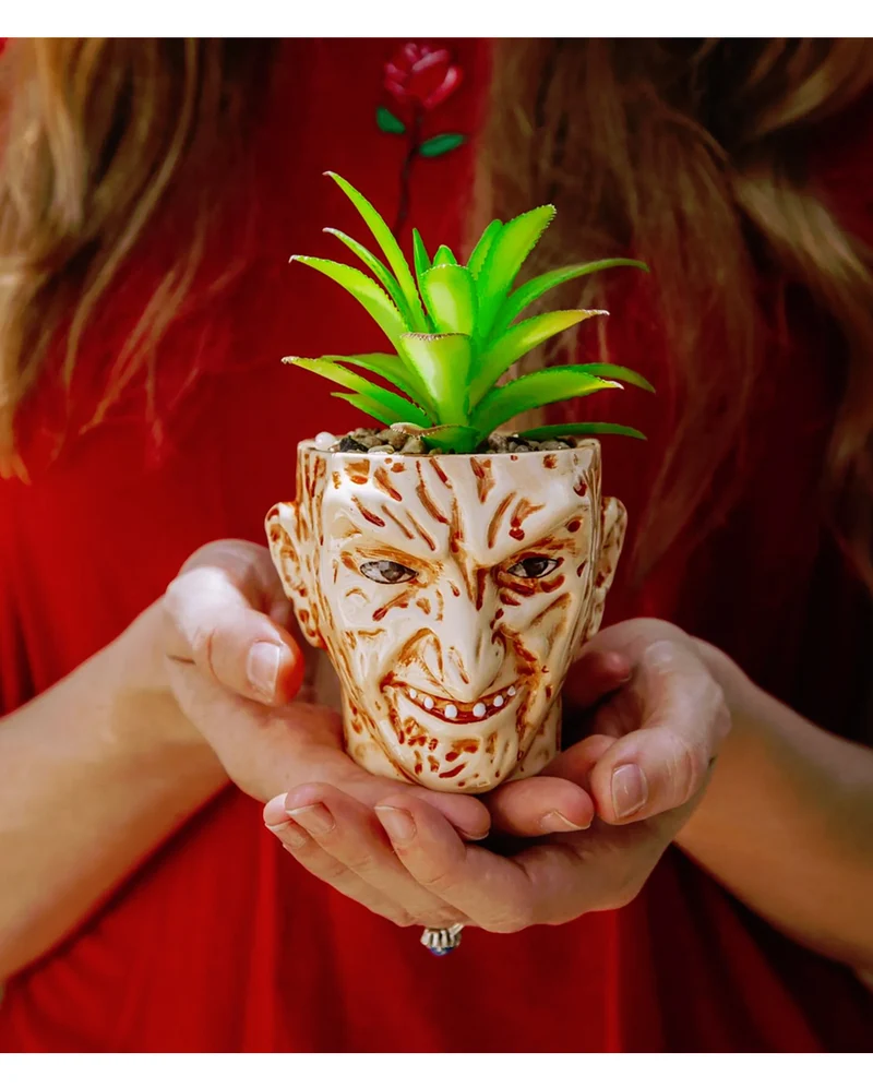 A Nightmare on Elm Street Freddy Krueger Topf mit Pflanze