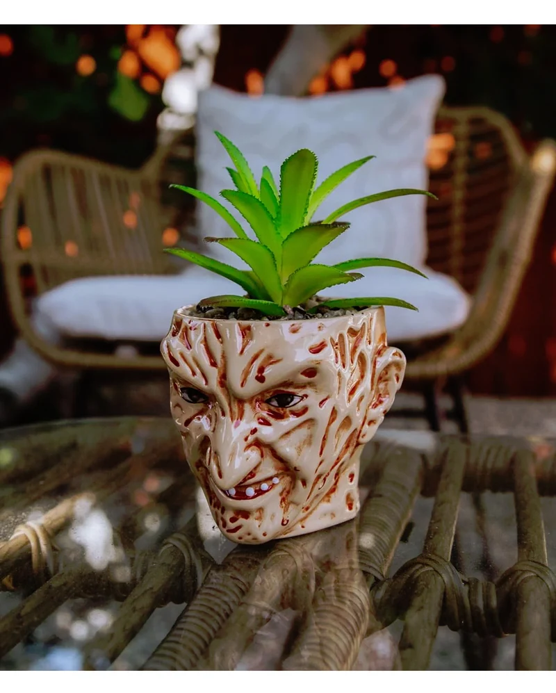 A Nightmare on Elm Street Freddy Krueger Topf mit Pflanze