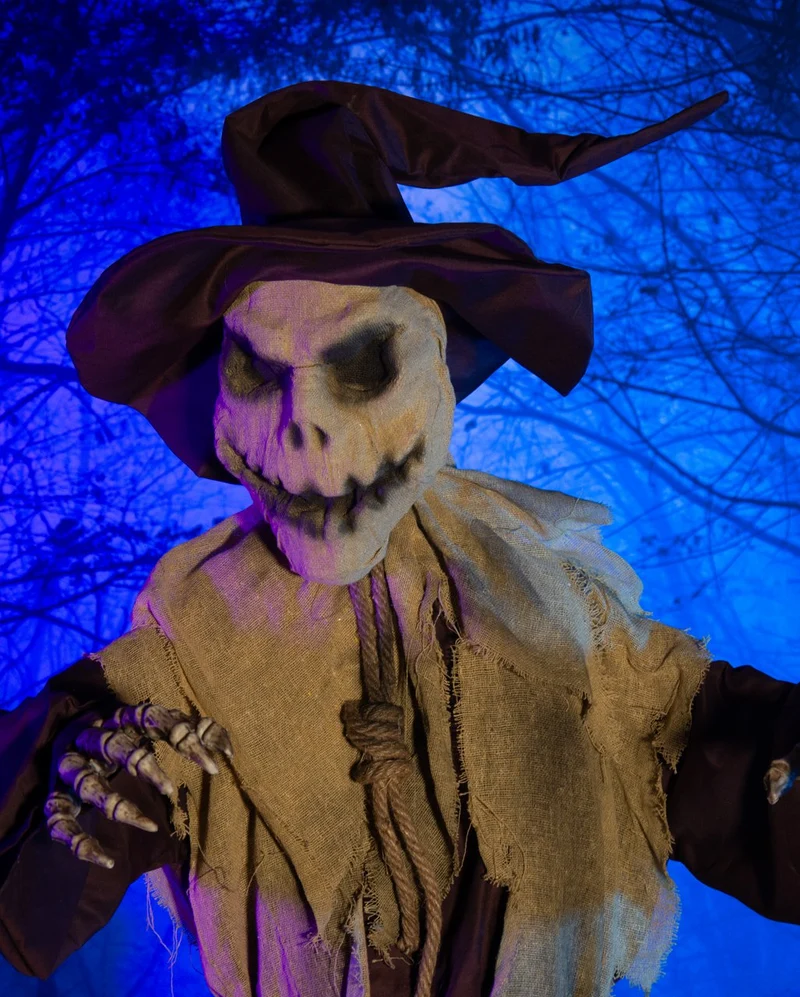 Evil Farmhouse Scarecrow mit Bewegung, Sound & Light 183cm