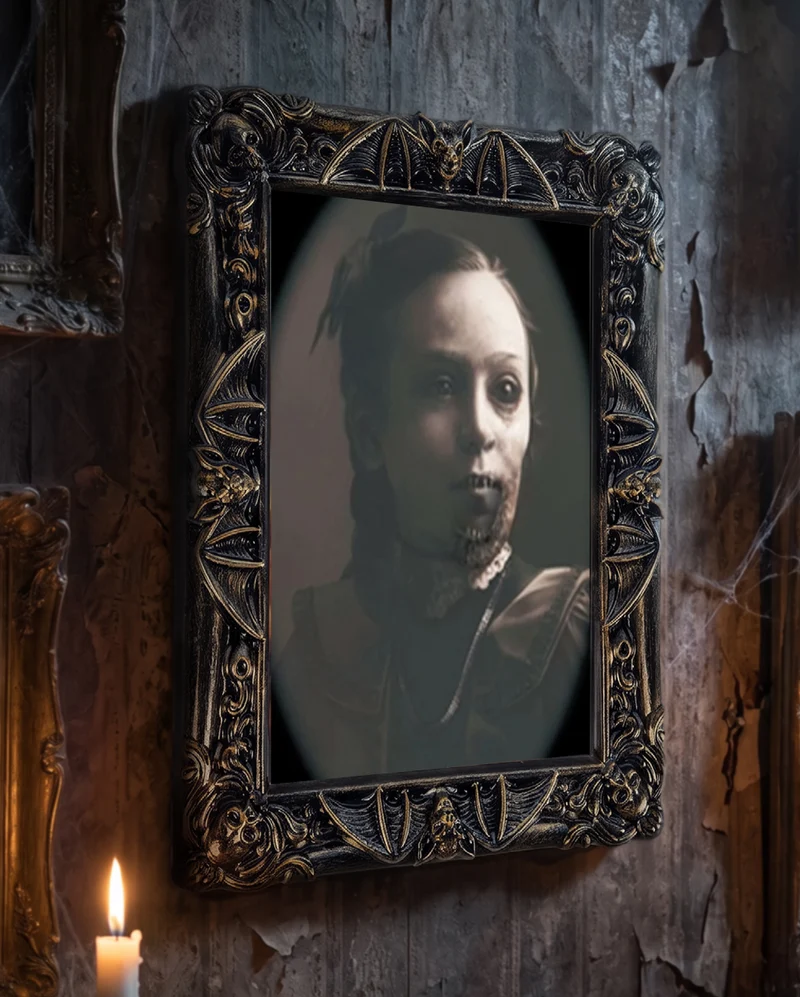 Cruel Nanny Disturbia Lenticular Portrait 50x39cm