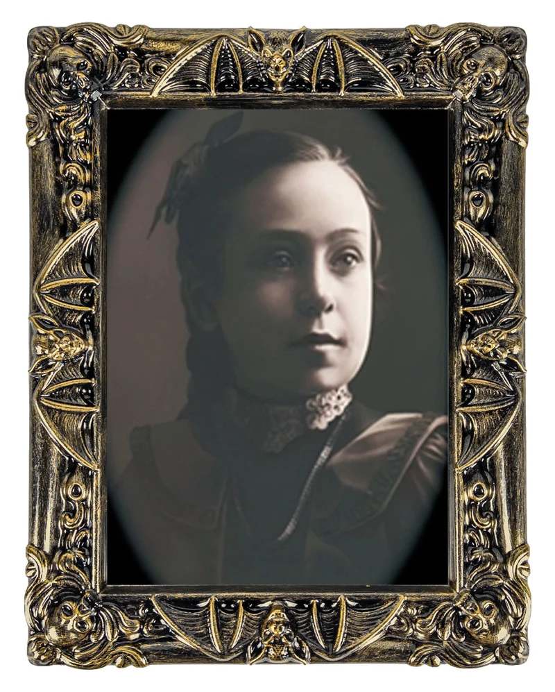 Cruel Nanny Disturbia Lenticular Portrait 50x39cm