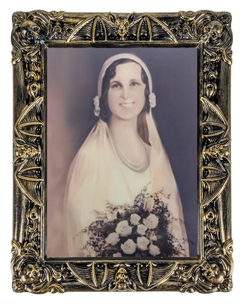 Hazel The Bloody Bride Lenticular Portrait 50x39cm
