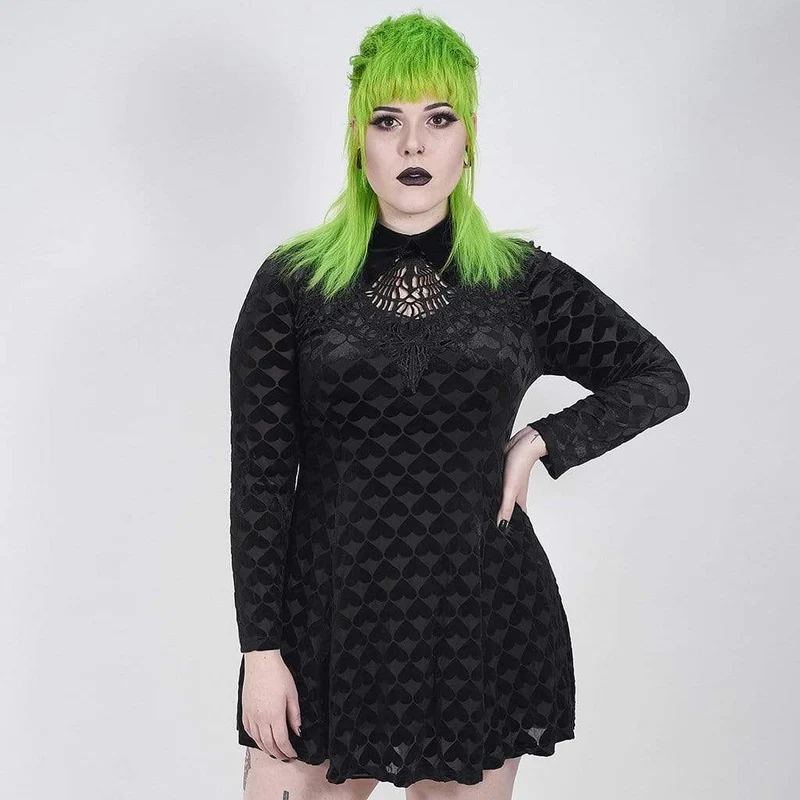 Damen Plus Size Gothic Schwarzes und Graues kurzes Kleid mit Herzkragen
