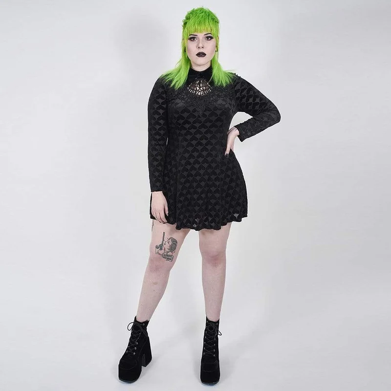 Damen Plus Size Gothic Schwarzes und Graues kurzes Kleid mit Herzkragen