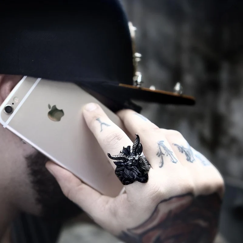 Herren Punk Pentagramm Satan RAMS Ringe