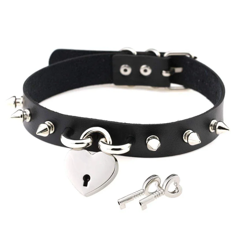 Frauen Punk Rivet Heart Choker Halskette mit Schlüssel
