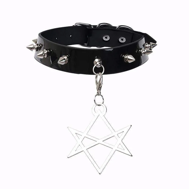 Damen Nieten Pentacle Anhänger PU Halsreifen