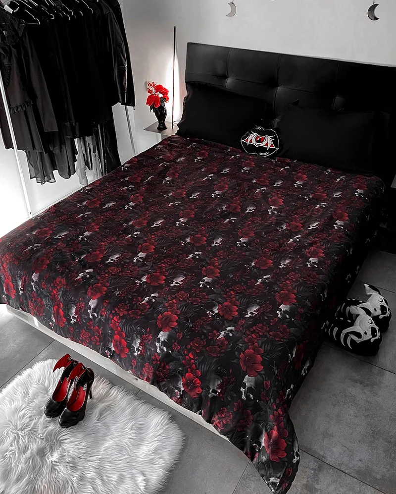 Beastie Bloom Tagesdecke KILLSTAR