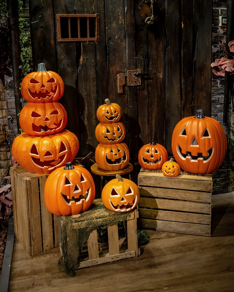Großer Halloween Kürbis Turm mit Licht 50cm