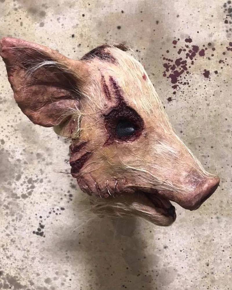 Blutige Behaarte Schweine Maske