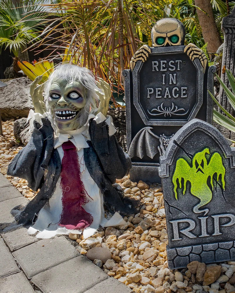 Zombie Groundbreaker mit Pop Up Kopf 56cm