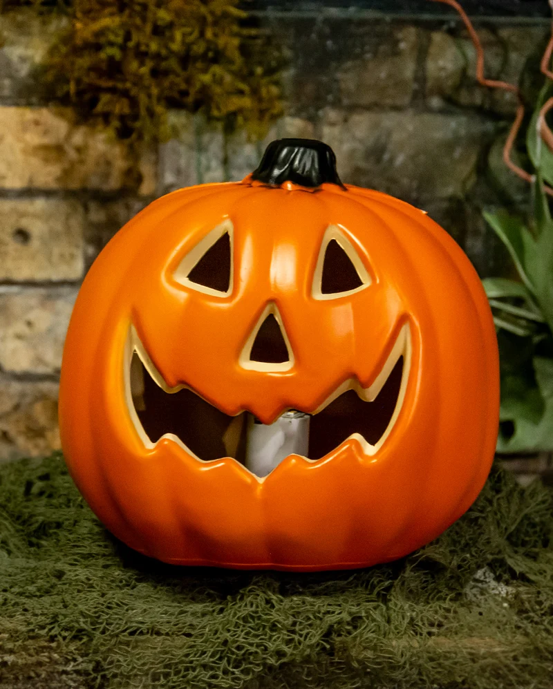 Klassischer Halloween Kürbis mit Beleuchtung 22cm