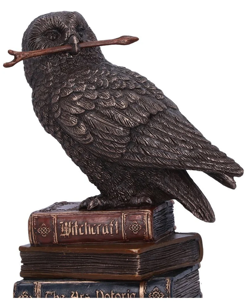 Zaubernde Eule auf Bücherstapel 14cm