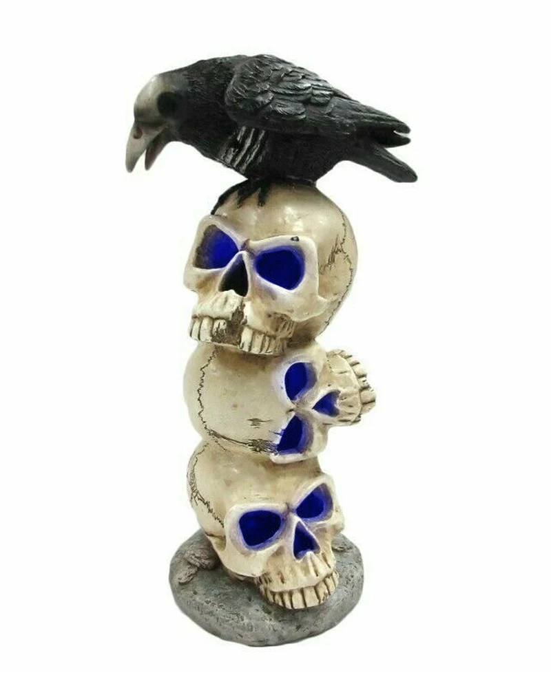 Rabe auf Totenkopf Turm mit LED Licht 29cm