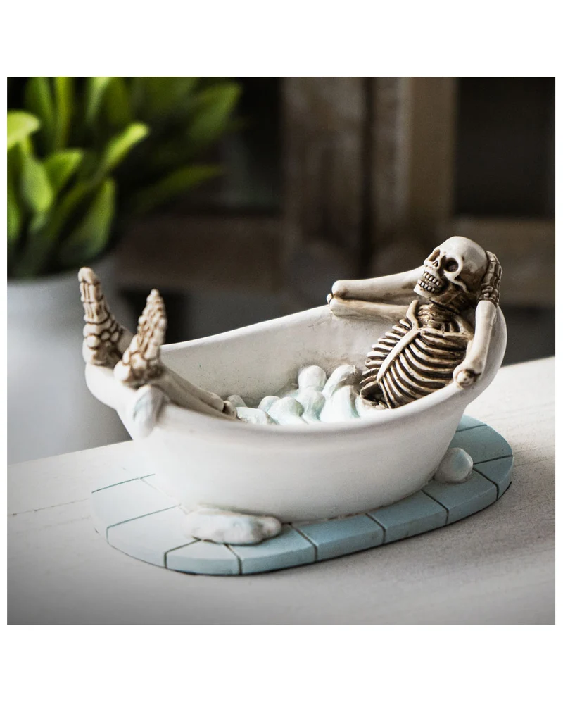 Skelett in der Badewanne