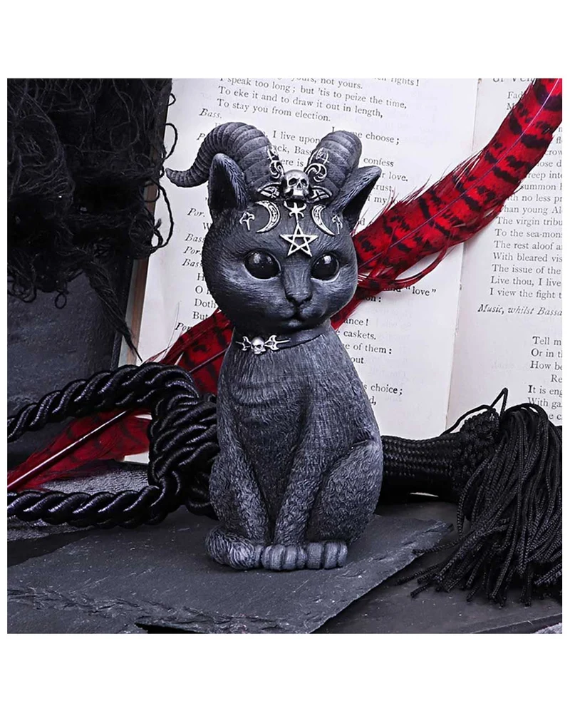 Okkulte Katzenfigur mit Ziegenhörner