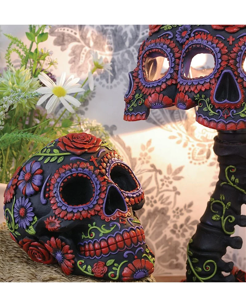 Sugar Skull mit Blüten Ornament