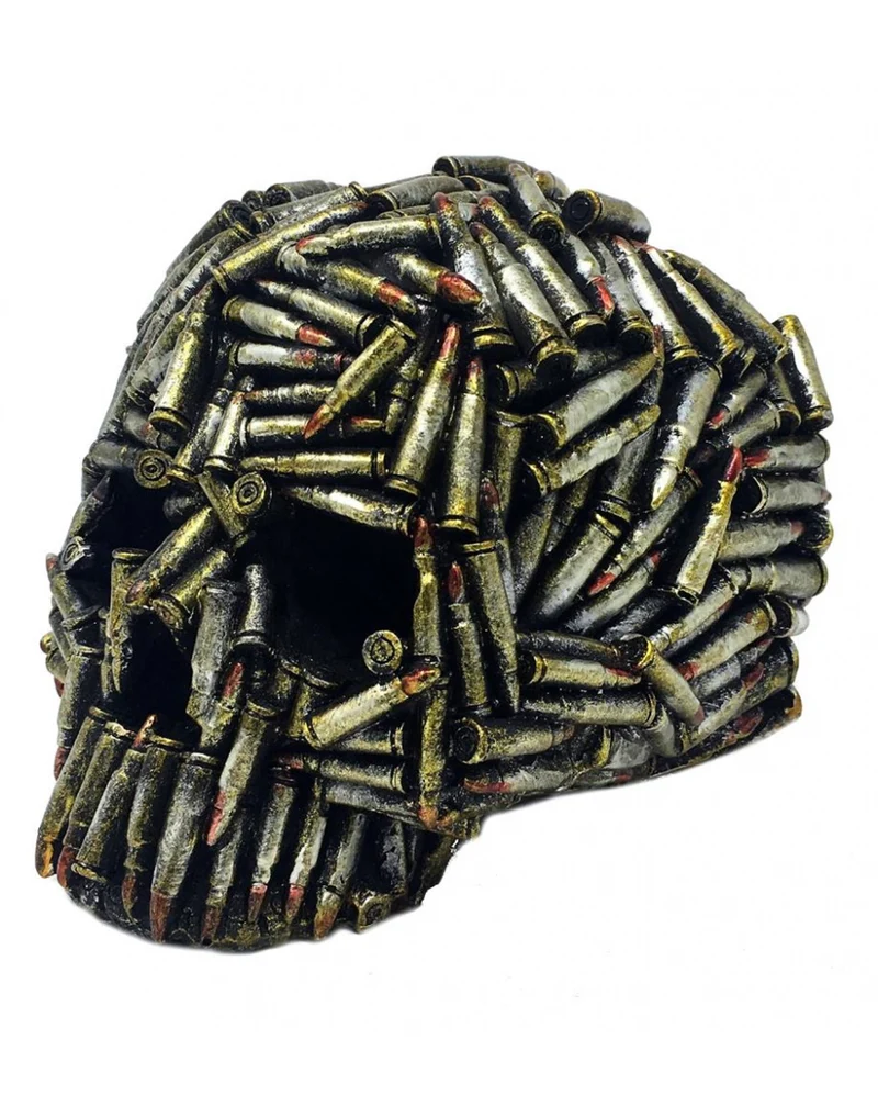Totenkopf mit Patronenhülsen