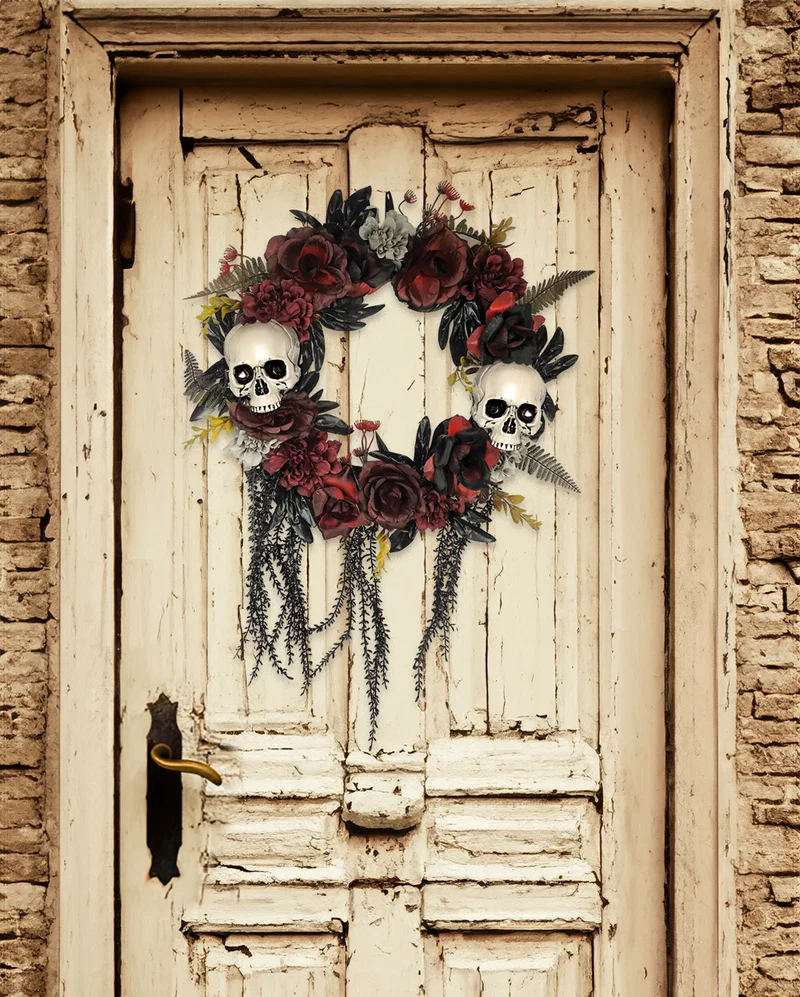 Halloween Türkranz mit vertrockneten Blüten & Totenschädel