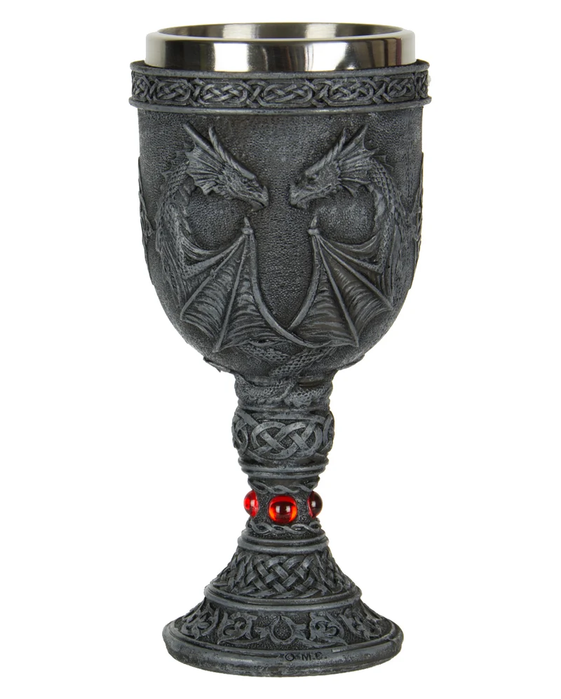 Weinkelch mit Drachenmotiv