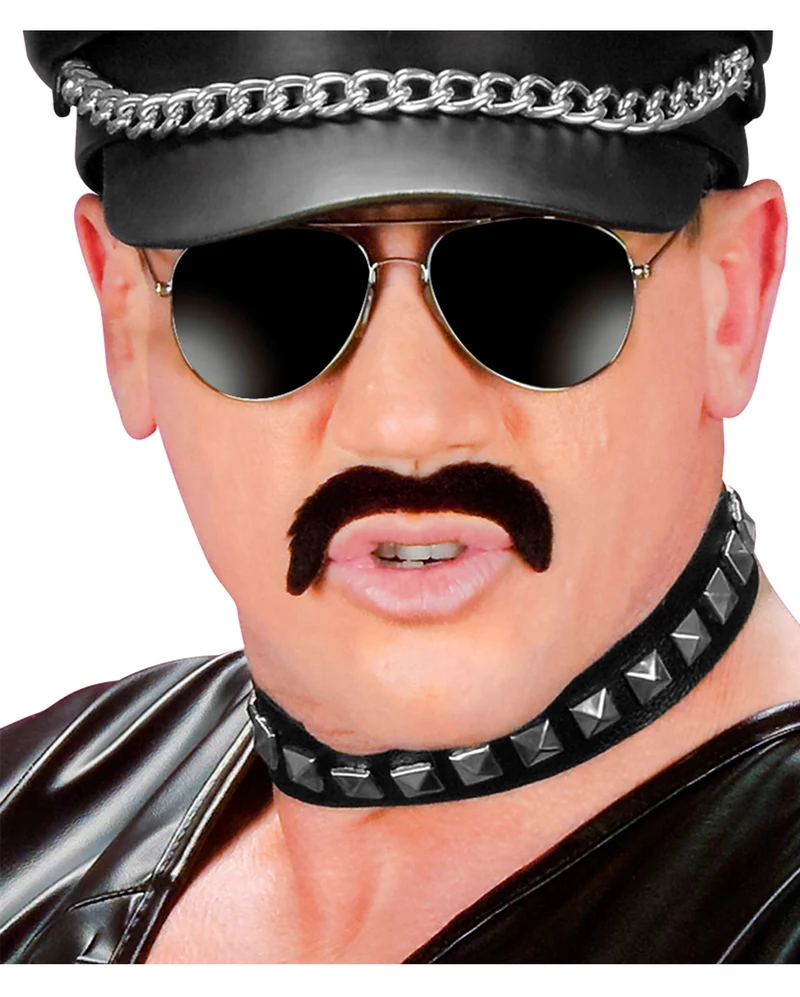 Rocker Halsband mit Nieten
